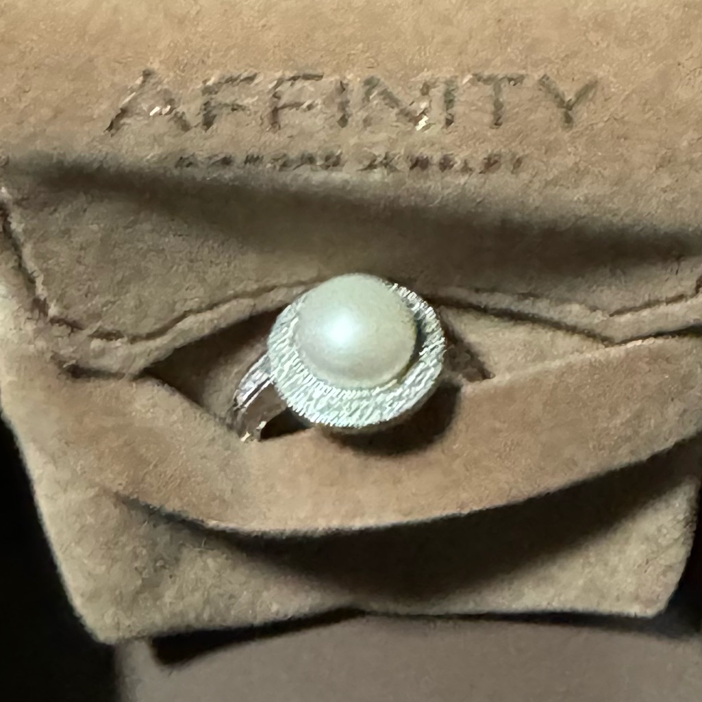 Affinity Diamonds, 10mm Pearl White Diamond 925 Size 7
